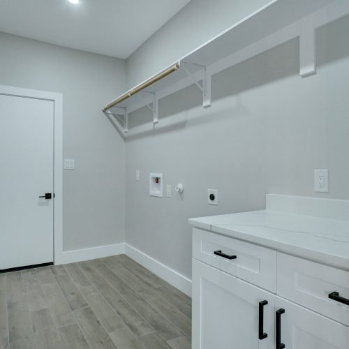 AAC45E04-9702-493A-B43D-82439757F4A5