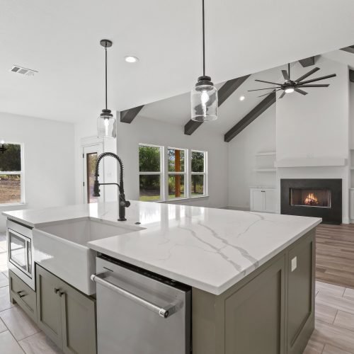 D0DB4A3B-308A-4B45-A3DC-5C109316D0AE