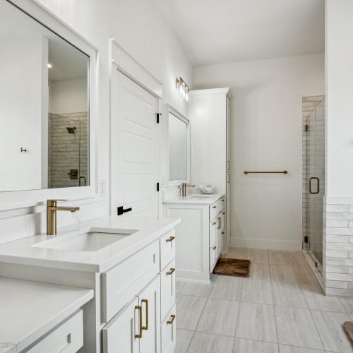 D21B6E3C-0919-49DB-BA79-F81F85DE4732