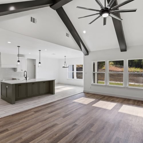 DC8178C7-1C40-4D75-A09C-B273ACF3C72D